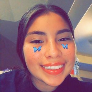 Meet your Posher, Deandra